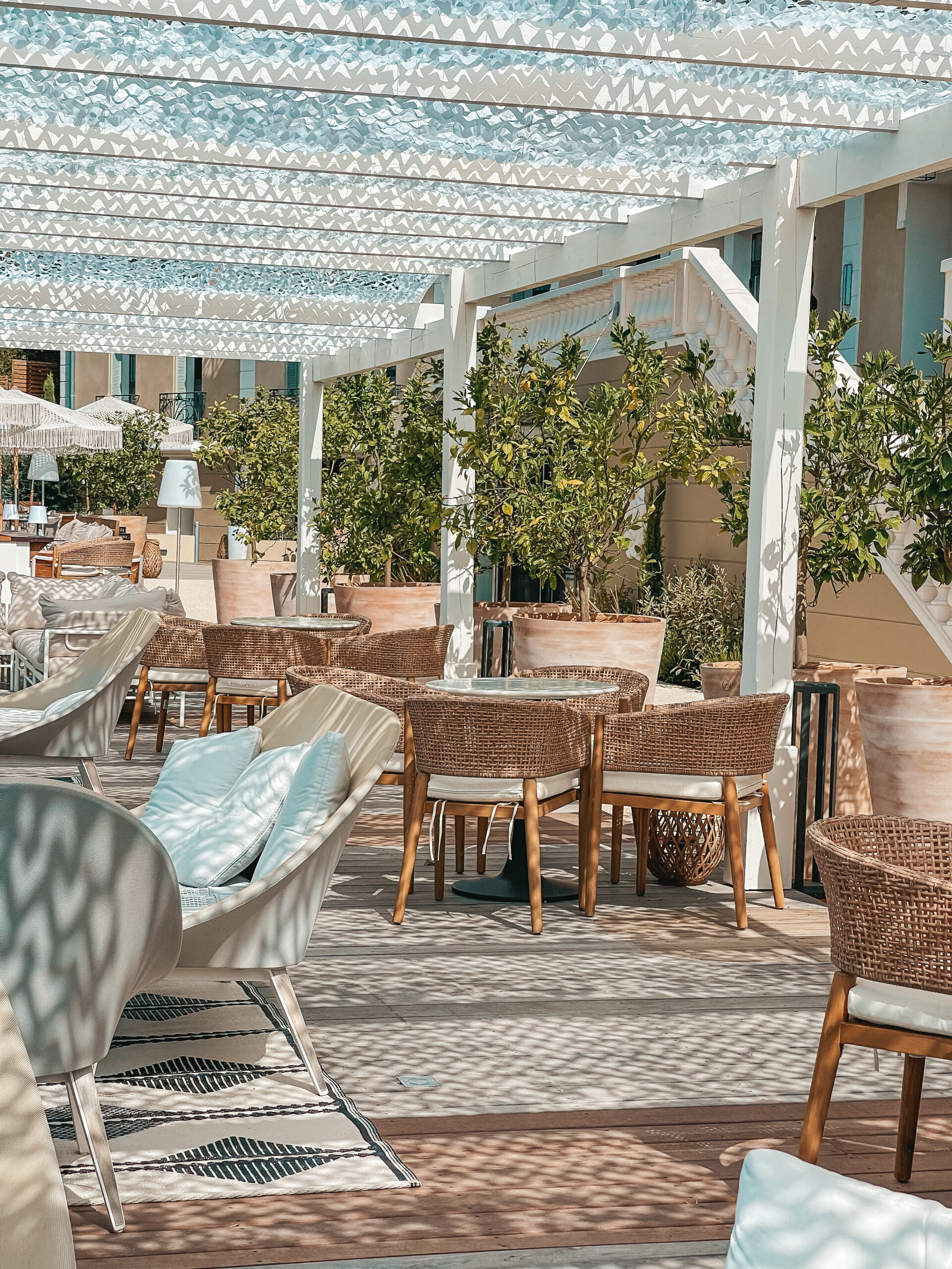 la roseraie lounge